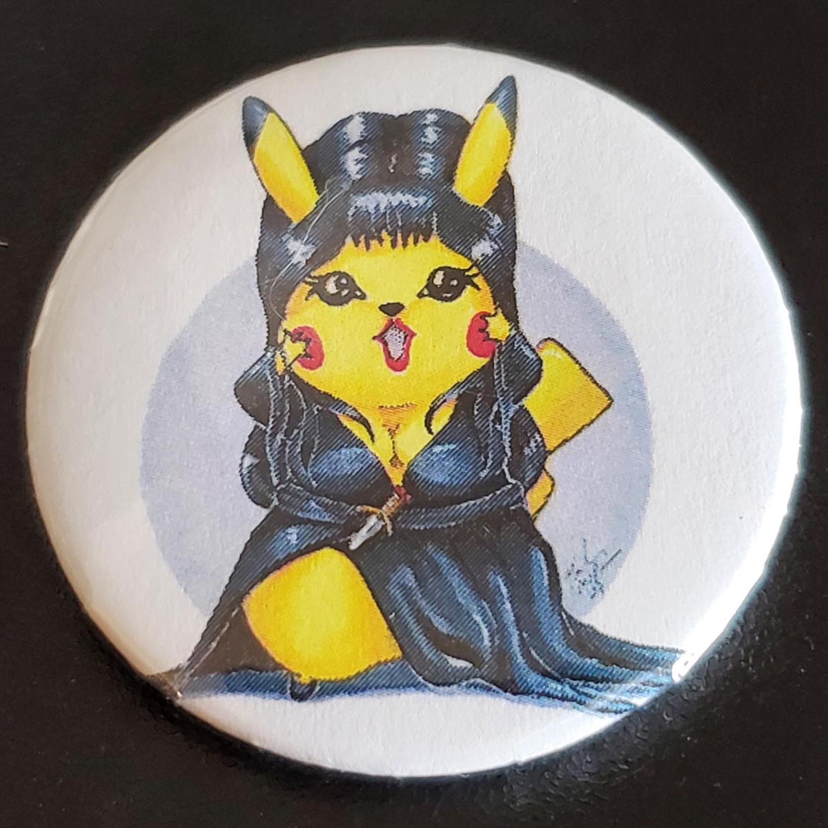 Virachu- Horrochu Button Pin